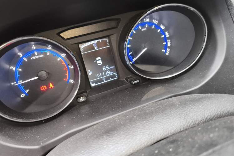 Used FORTHING S500 2016 1.6L Manual Luxury Edition Odometer Close Up