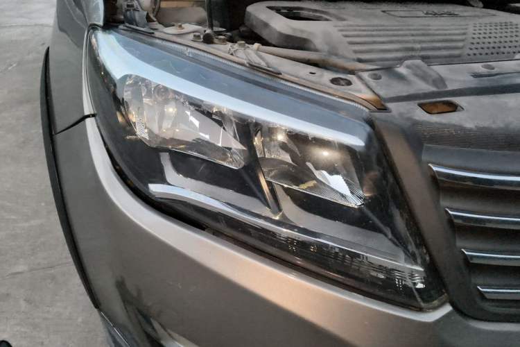 Used FORTHING S500 2016 1.5L Manual Luxury Version II Right Front Headlight