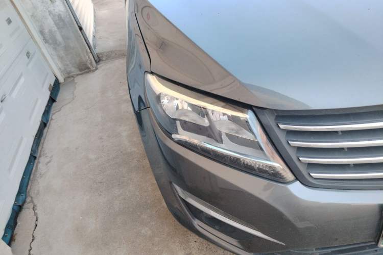 Used FORTHING S500 2016 1.6L CVT Deluxe Model Right Front Headlight