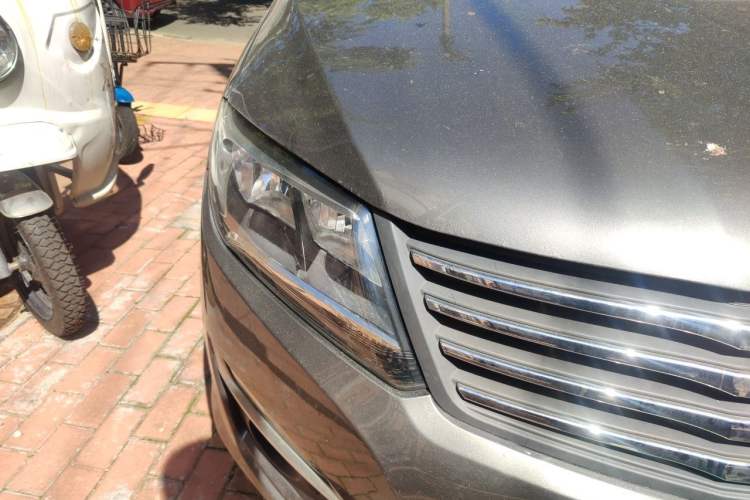 Used FORTHING S500 2016 1.6L CVT Luxury Edition Right Front Headlight