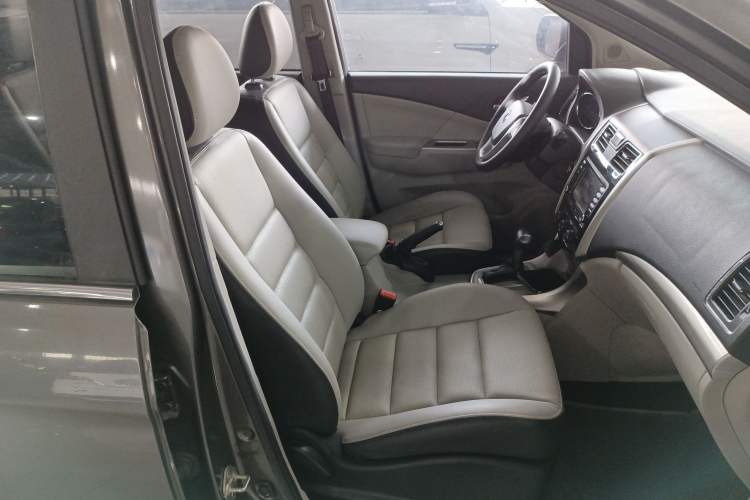 Used FORTHING S500 2016 1.6L CVT Luxury Edition Right Front Seat
