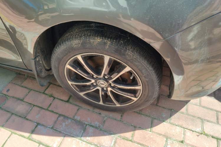 Used FORTHING S500 2016 1.6L CVT Luxury Edition Right Front Wheel Hub
