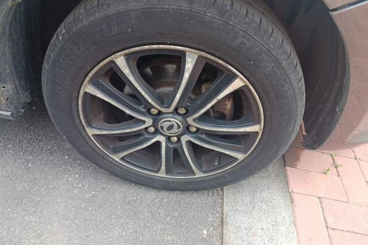 Used FORTHING S500 2016 1.6L CVT Deluxe Model Right Front Wheel Hub