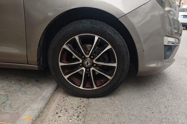 Used FORTHING S500 2016 1.6L CVT Deluxe Model Right Front Wheel Hub