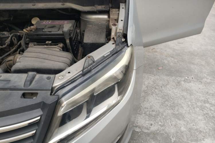 Used FORTHING S500 2016 1.5L Manual Comfort Model Engine Bay Left