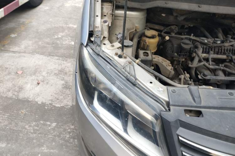 Used FORTHING S500 2016 1.5L Manual Comfort Model Engine Bay Right