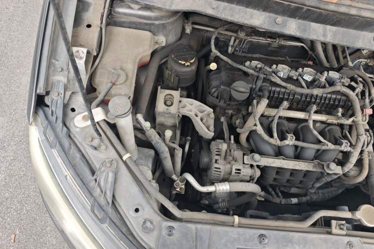 Used FORTHING S500 2016 1.6L Manual Luxury Edition Engine Bay Right
