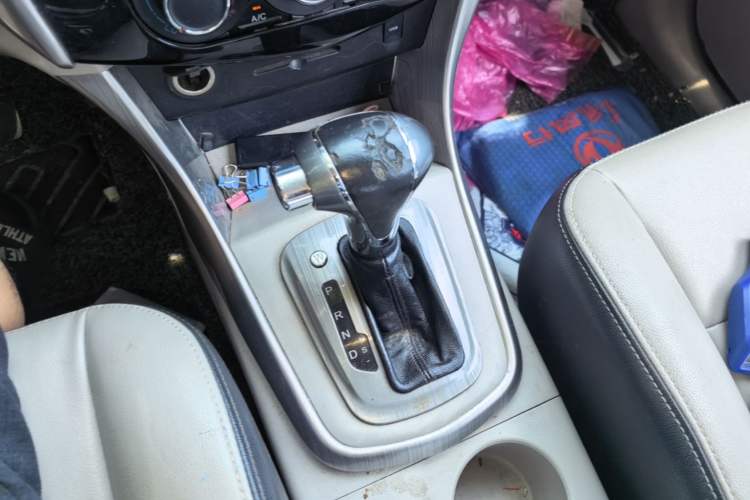 Used FORTHING S500 2016 1.6L CVT Luxury Model Gear Lever
