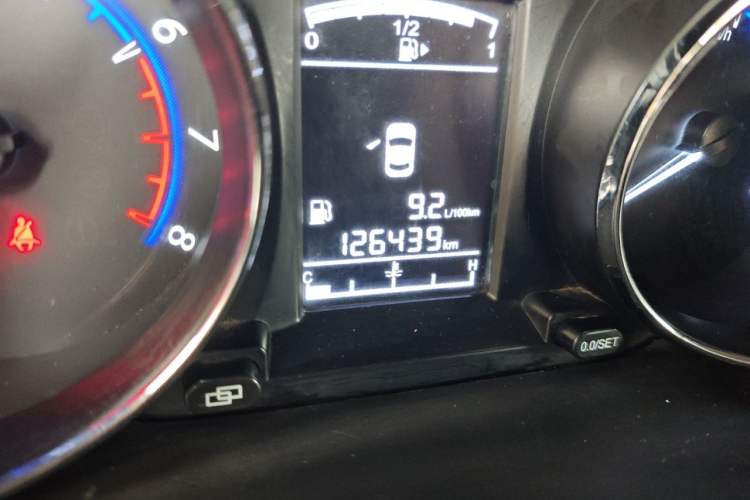 Used FORTHING S500 2016 1.6L Manual Luxury Edition Odometer Close Up