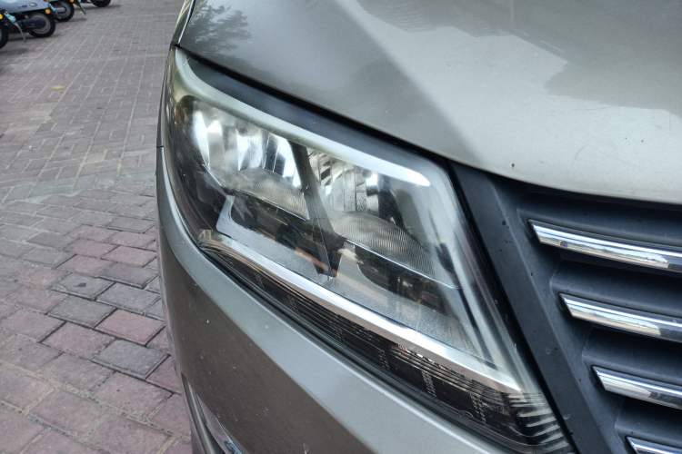 Used FORTHING S500 2016 1.6L Manual Luxury Model Right Front Headlight