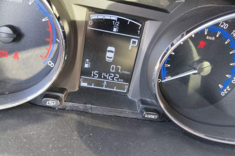 Used FORTHING S500 2016 1.6L CVT Deluxe Model Odometer Close Up