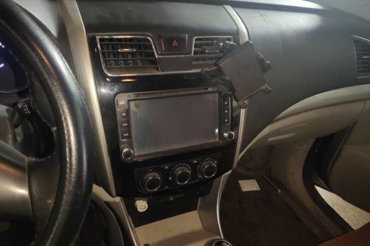 Used FORTHING S500 2016 1.6L Manual Luxury Edition Audio And AC Panel