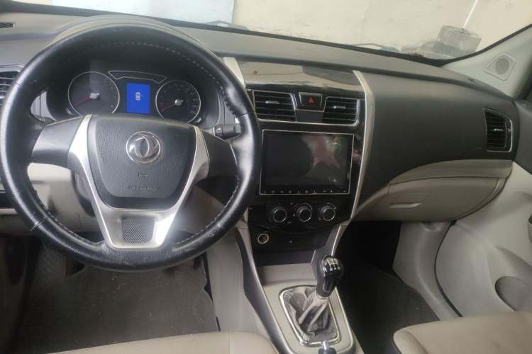 Used FORTHING S500 2016 1.5L Manual Comfort Model Center Console