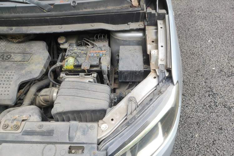 Used FORTHING S500 2016 1.6L CVT Luxury Model Engine Bay Left