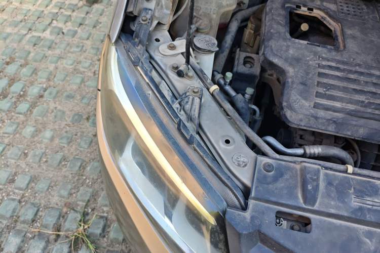 Used FORTHING S500 2016 1.5L Manual Comfort Model Engine Bay Right
