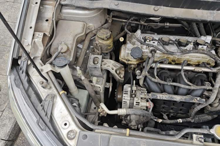 Used FORTHING S500 2016 1.6L Manual Luxury Edition Engine Bay Right