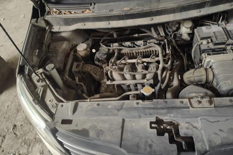 Used FORTHING S500 2016 1.6L Manual Luxury Edition Engine Bay Right