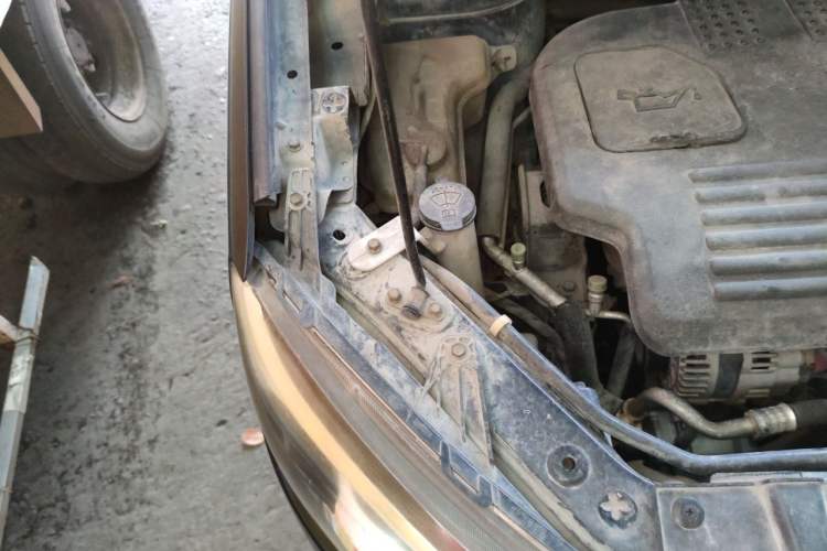 Used FORTHING S500 2016 1.6L CVT Deluxe Model Engine Bay Right