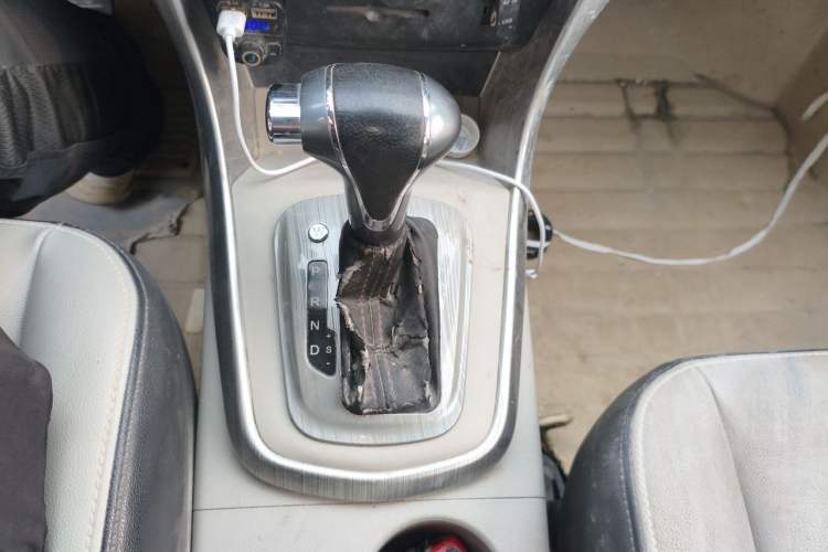 Used FORTHING S500 2016 1.6L CVT Deluxe Model Gear Lever