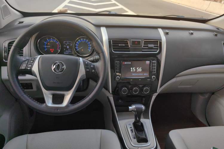 Used FORTHING S500 2016 1.6L CVT Luxury Edition Interior 3
