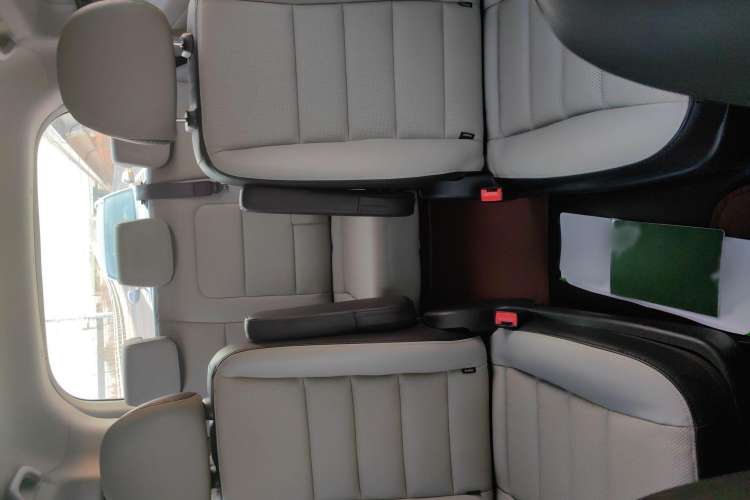 Used FORTHING S500 2016 1.6L CVT Luxury Edition Interior 7