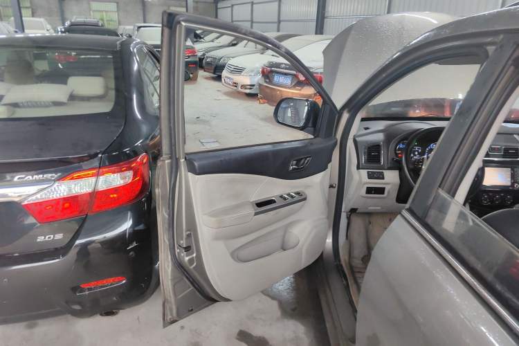Used FORTHING S500 2016 1.6L CVT Luxury Model Left Front Door Interior