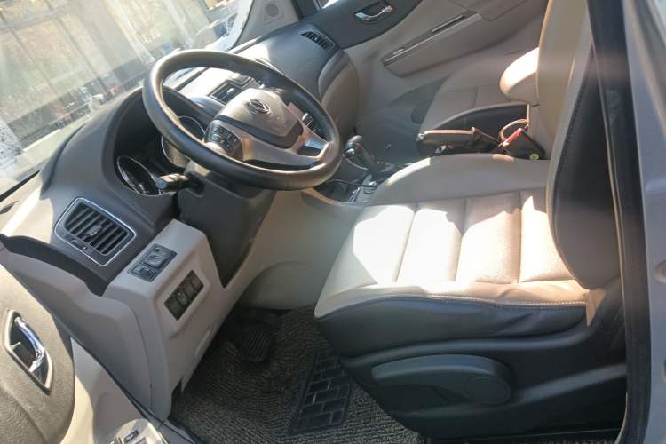 Used FORTHING S500 2016 1.6L CVT Deluxe Model Left Front Seat