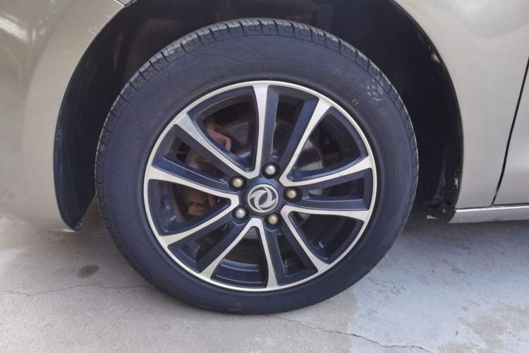 Used FORTHING S500 2016 1.6L CVT Deluxe Model Left Front Wheel Hub
