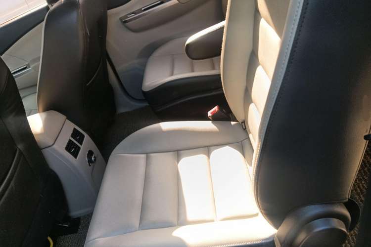 Used FORTHING S500 2016 1.6L CVT Deluxe Model Left Rear Seat
