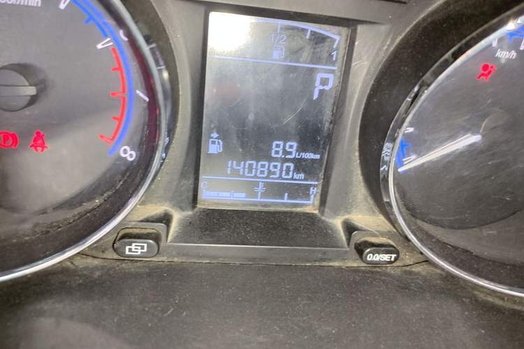 Used FORTHING S500 2016 1.6L CVT Deluxe Model Odometer Close Up