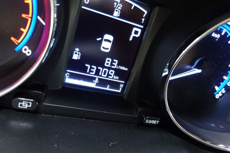 Used FORTHING S500 2016 1.6L CVT Luxury Model Odometer Close Up