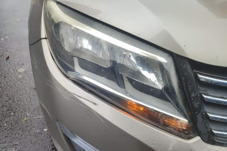 Used FORTHING S500 2016 1.6L CVT Luxury Model Right Front Headlight