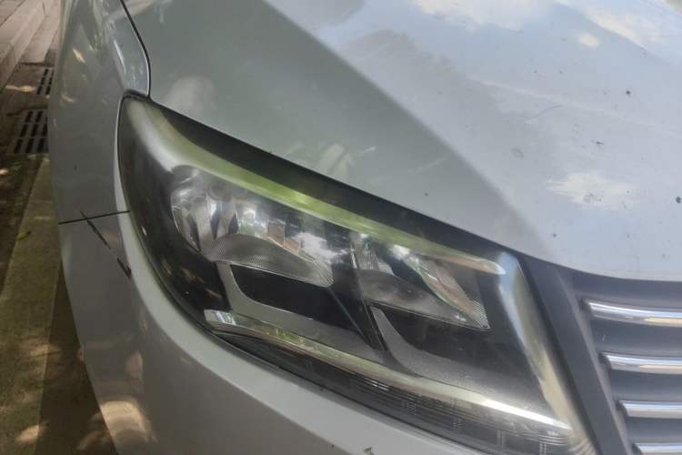 Used FORTHING S500 2016 1.6L CVT Deluxe Model Right Front Headlight