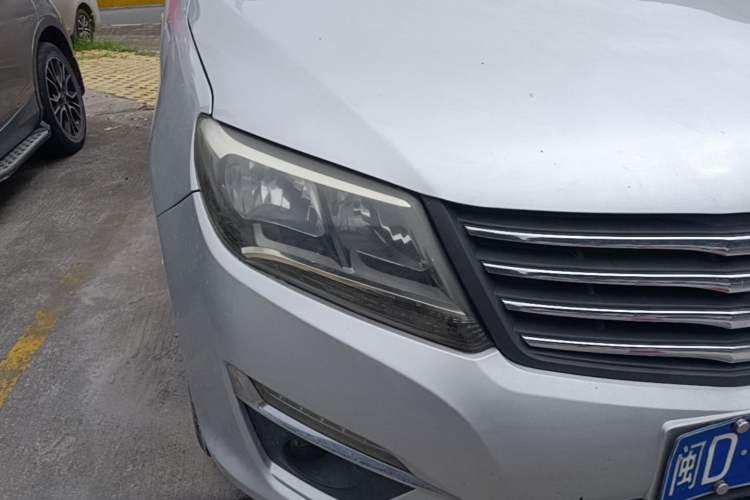 Used FORTHING S500 2016 1.5L Manual Luxury Version II Right Front Headlight