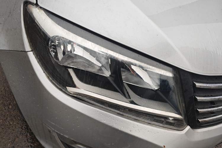 Used FORTHING S500 2016 1.6L Manual Luxury Model Right Front Headlight