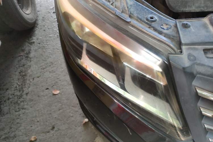 Used FORTHING S500 2016 1.6L CVT Deluxe Model Right Front Headlight
