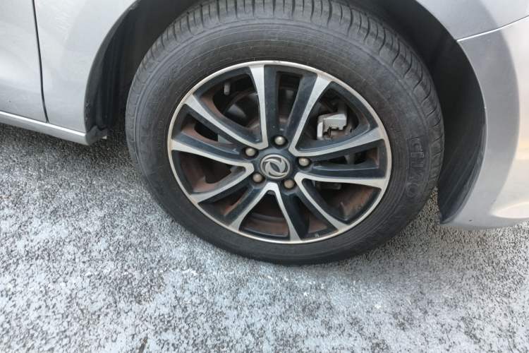 Used FORTHING S500 2016 1.6L CVT Deluxe Model Right Front Wheel Hub