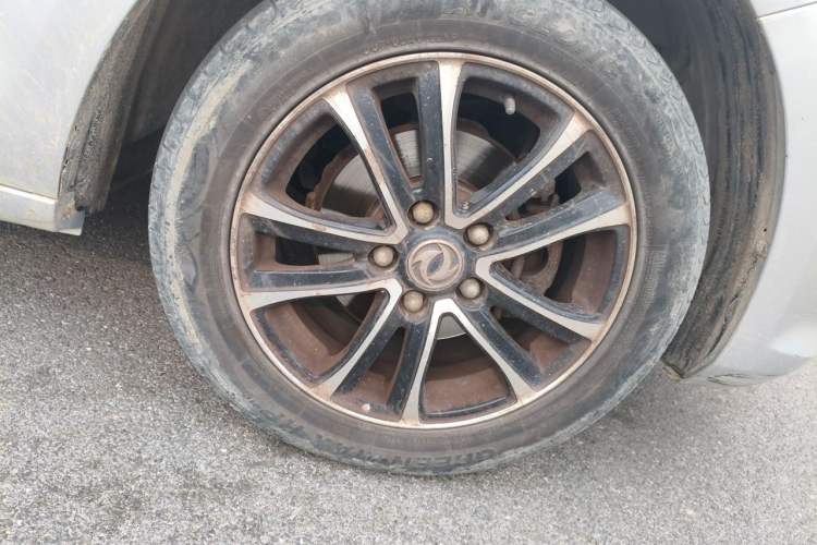 Used FORTHING S500 2016 1.6L CVT Deluxe Model Right Front Wheel Hub