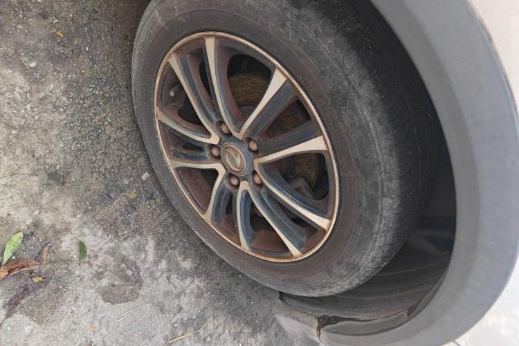Used FORTHING S500 2016 1.6L Manual Luxury Model Right Front Wheel Hub
