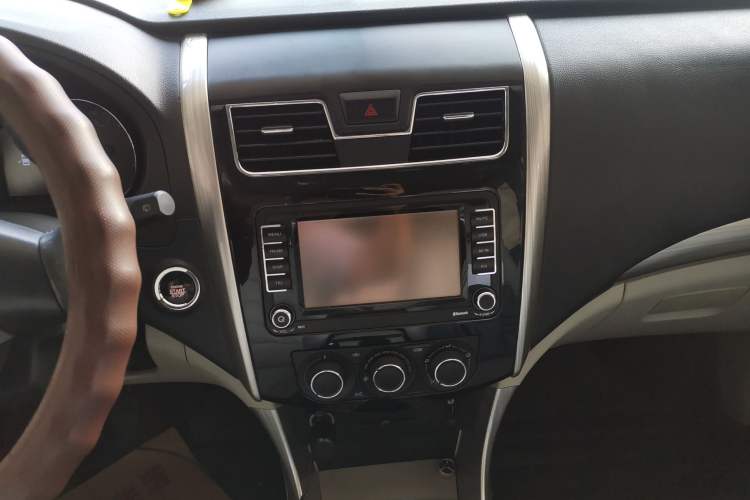 Used FORTHING S500 2016 1.6L Manual Luxury Model Audio And AC Panel