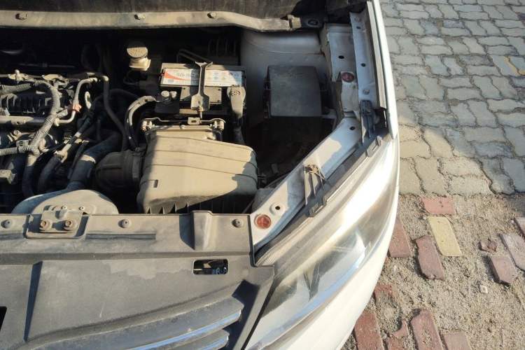 Used FORTHING S500 2016 1.6L Manual Luxury Edition Engine Bay Left