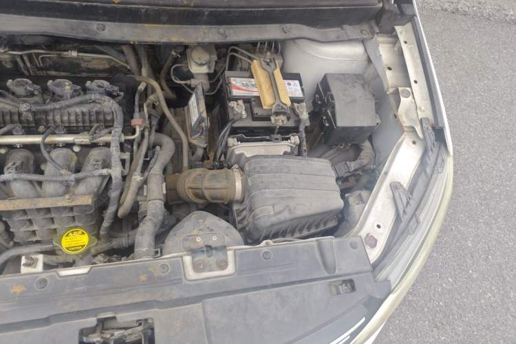 Used FORTHING S500 2016 1.6L CVT Luxury Edition Engine Bay Left