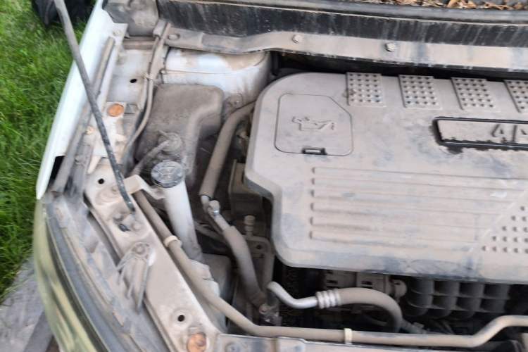 Used FORTHING S500 2016 1.5L Manual Luxury Model Engine Bay Right
