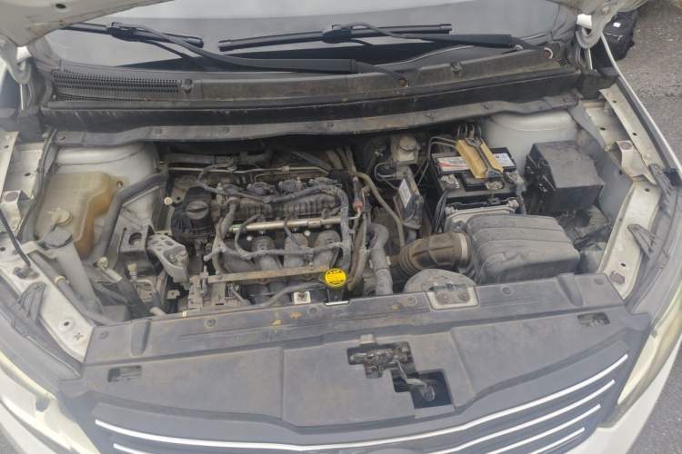 Used FORTHING S500 2016 1.6L CVT Luxury Edition Engine Bay