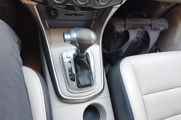Used FORTHING S500 2016 1.6L CVT Luxury Model Gear Lever