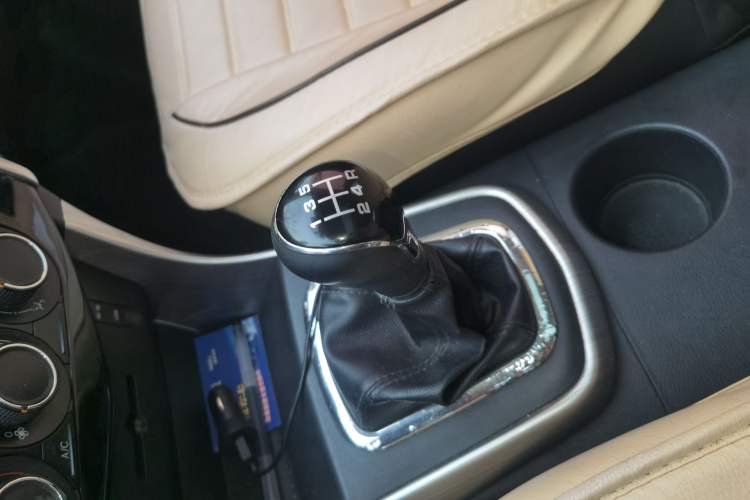 Used FORTHING S500 2016 1.6L Manual Luxury Edition Gear Lever