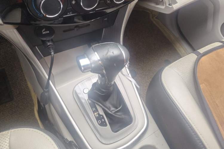 Used FORTHING S500 2016 1.6L CVT Luxury Edition Gear Lever