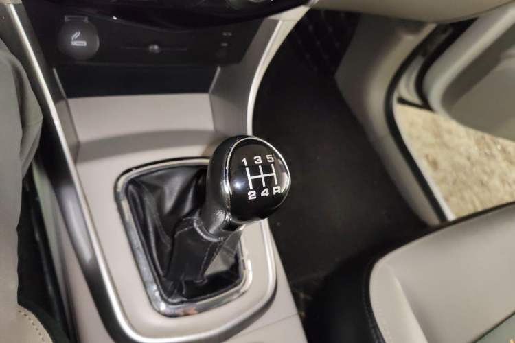 Used FORTHING S500 2016 1.5L Manual Luxury Model Gear Lever