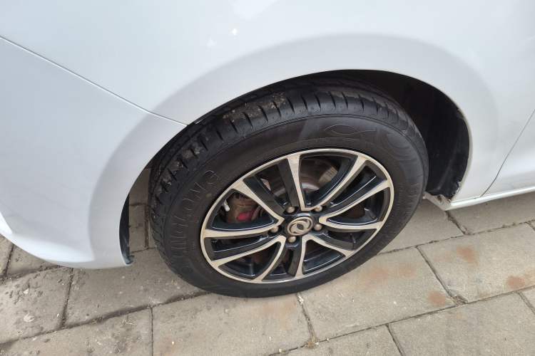 Used FORTHING S500 2016 1.6L Manual Luxury Version Left Front Wheel Hub