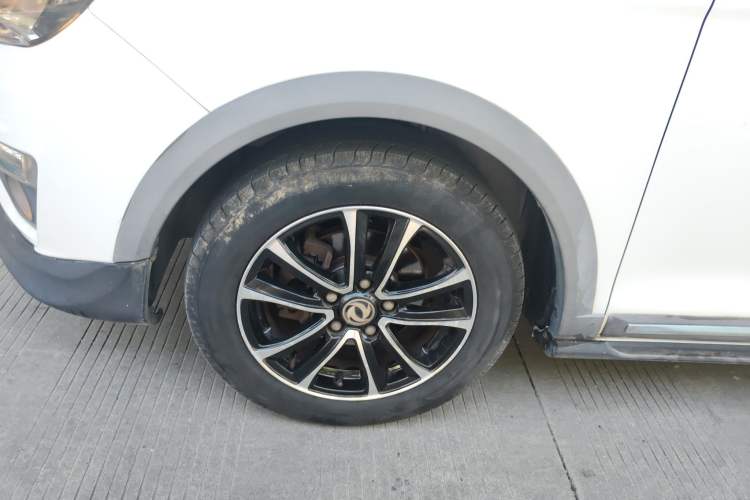 Used FORTHING S500 2016 1.5L Manual Luxury Version II Left Front Wheel Hub